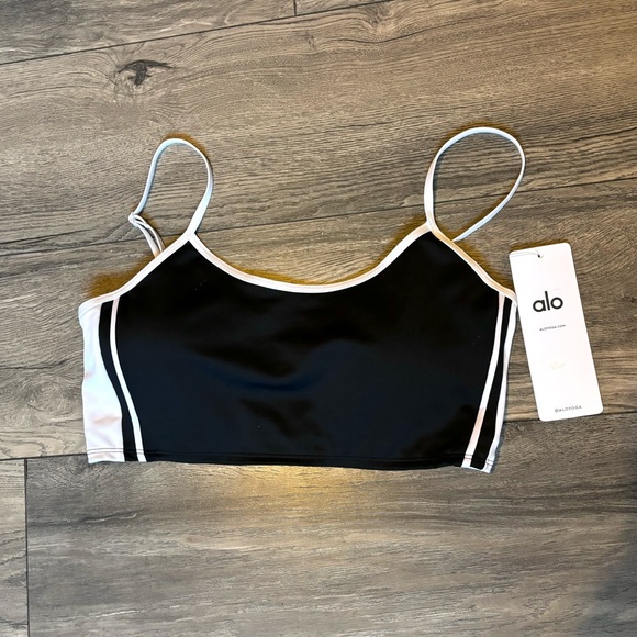 Alo Yoga Airlift Car Club sports bra Size Large NWT - Picture 4 of 9